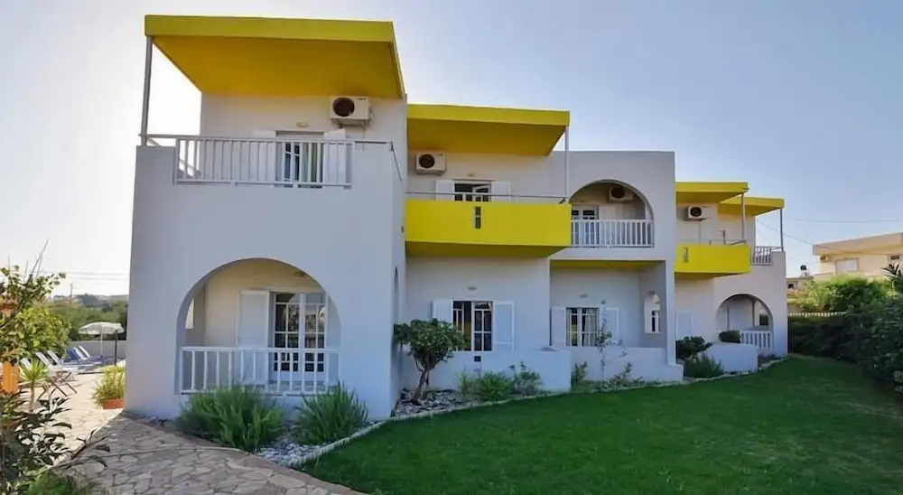 Kamaria Apartments