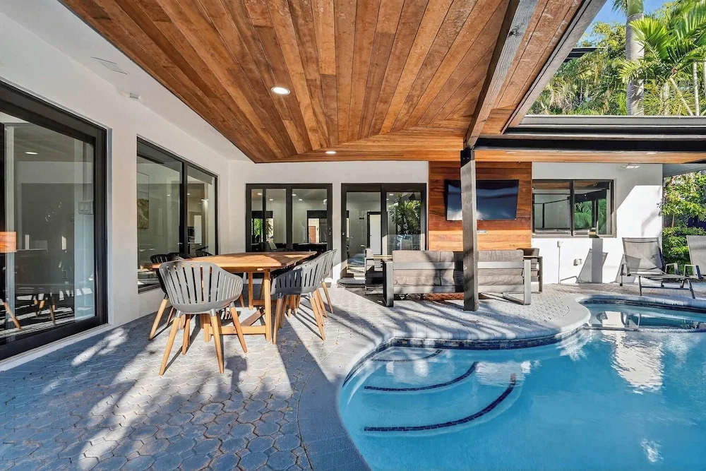 Coral Lane by Rove Travel Heated Pool & BBQ