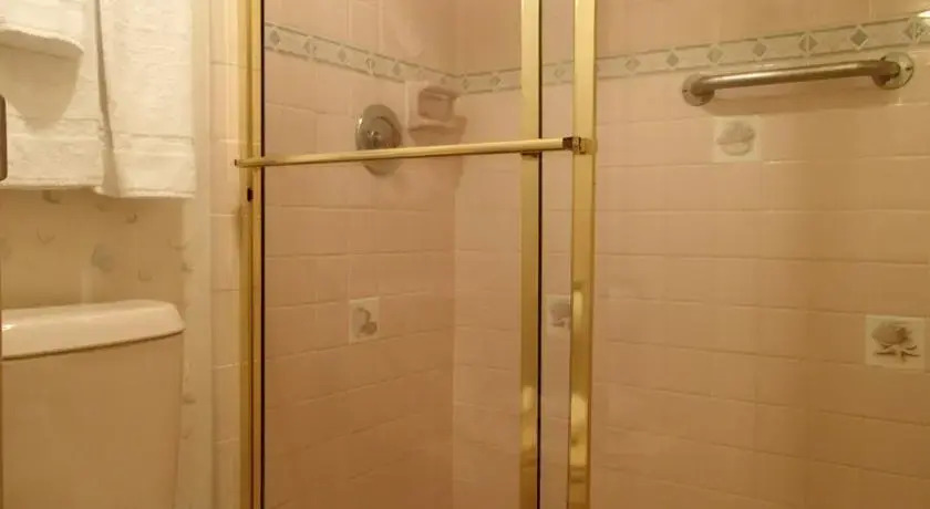 Continental Condominiums - by Island Services