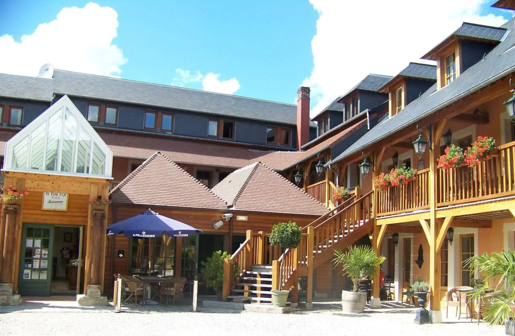 Hotel et Spa Le Lion dOr