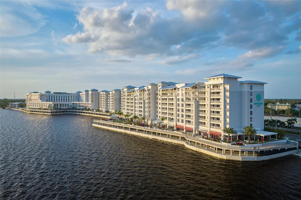 Sunsuites Villas At Sunseeker Resort, Curio By Hilton