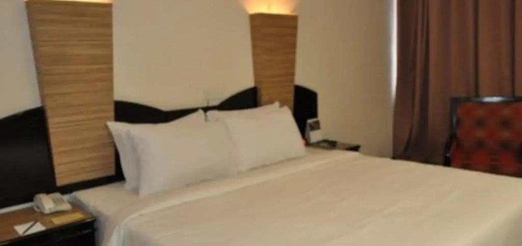 TF Riverside Hotel