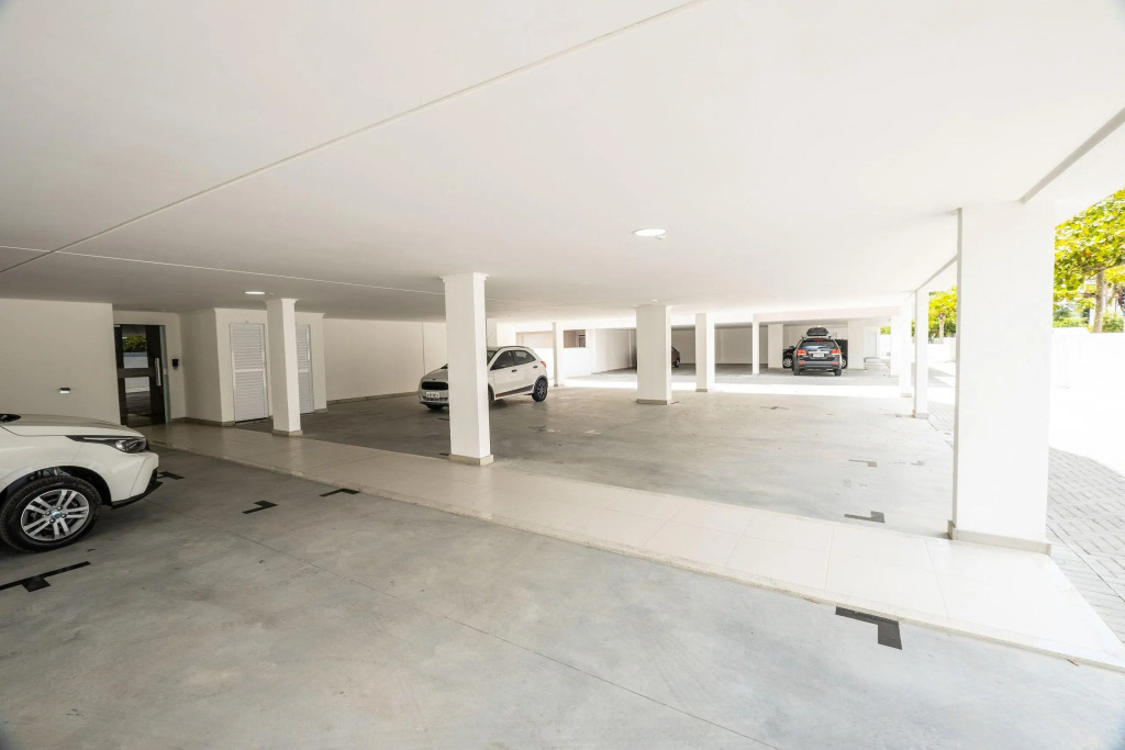 Apto C/piscina A 750m Da Praia Cci105