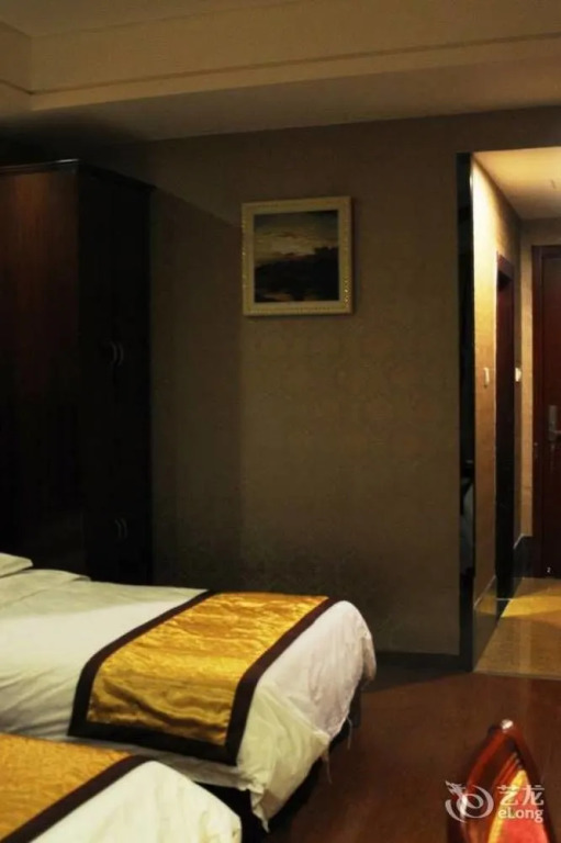Xinji Holiday Hotel