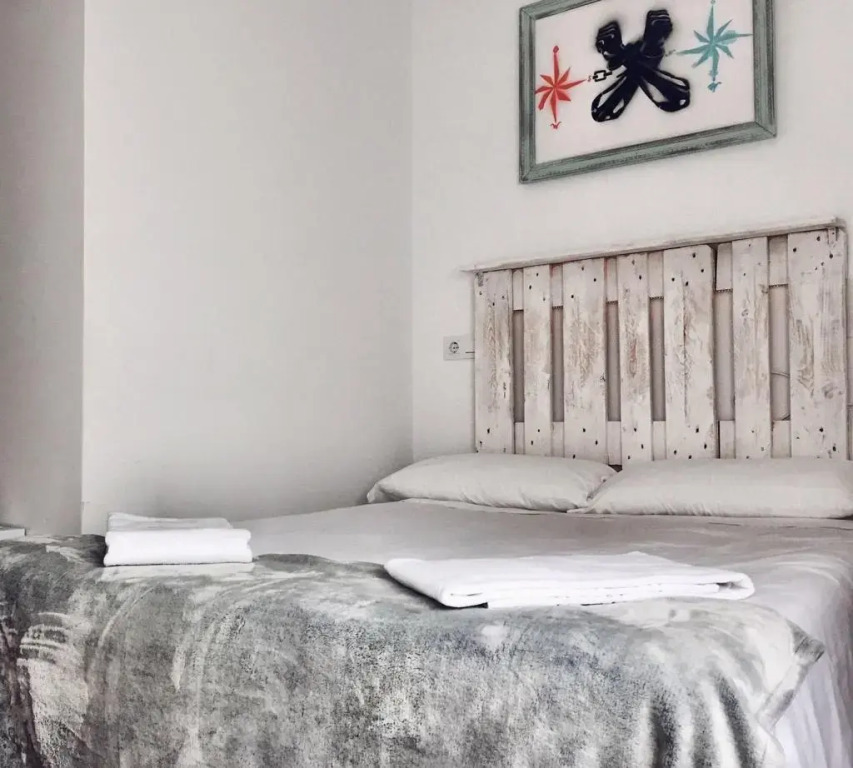 Hostal Ciempozuelos, Parque Warner y Madrid