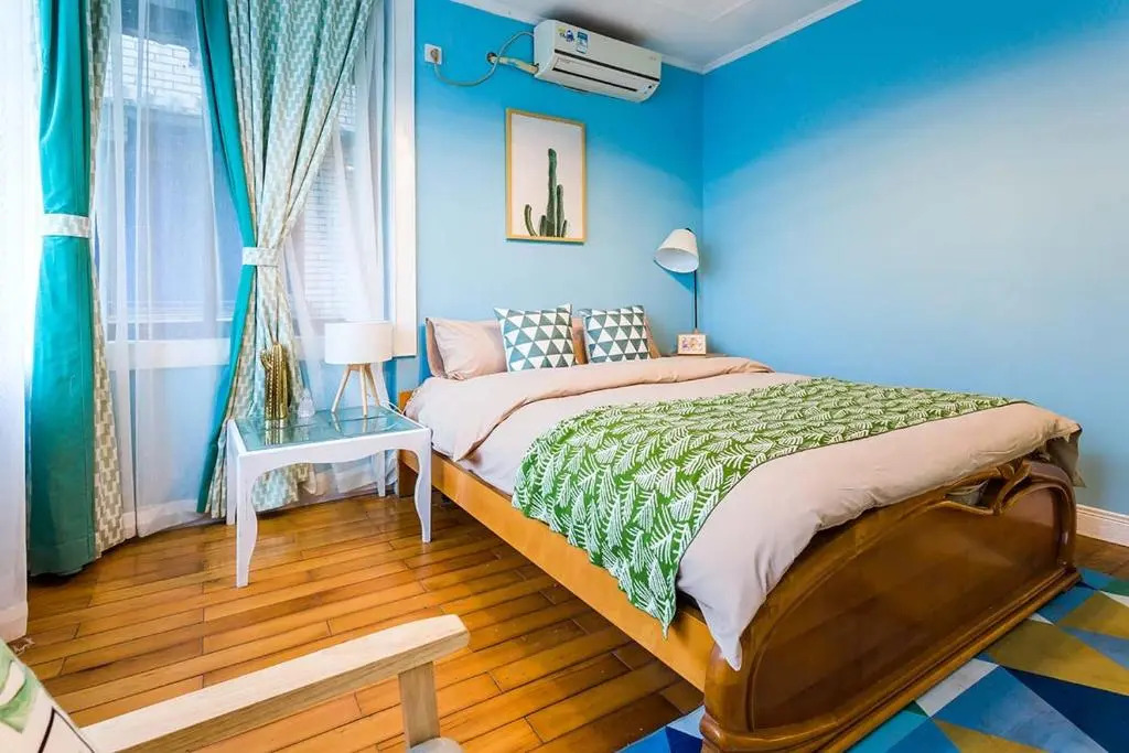 Chongqing Yuzhong·Hongya Cave· Locals Apartment 00134800