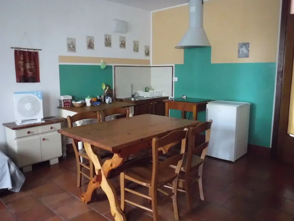 Stasion Di Pueste