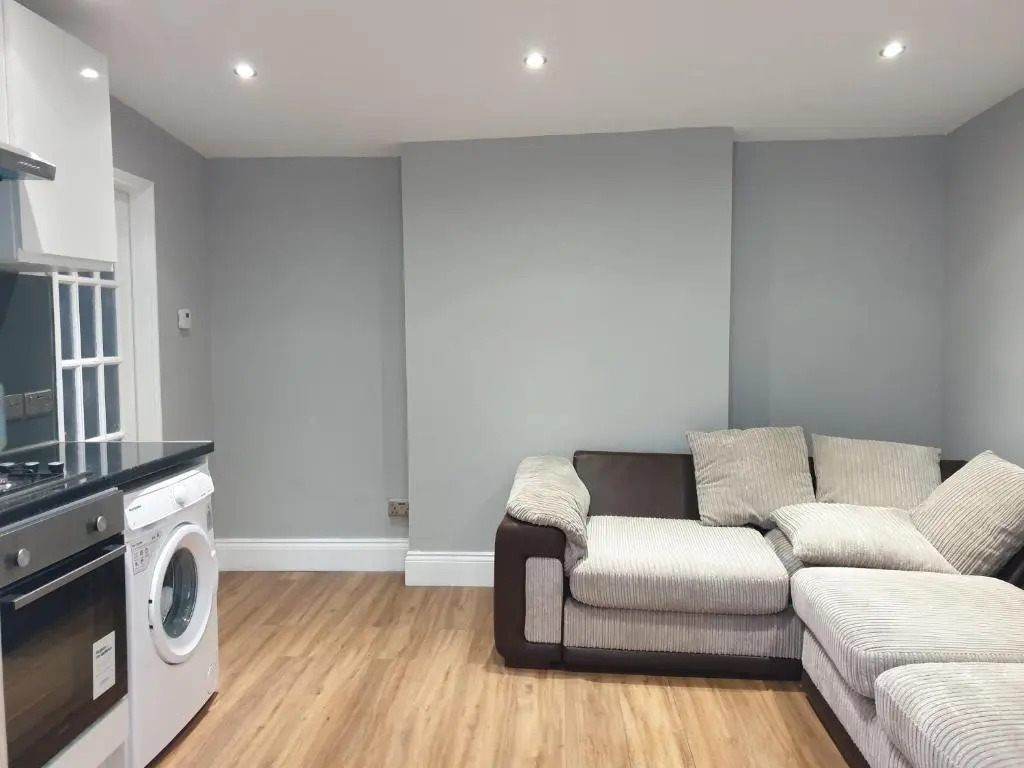 Lovely 1 Bedroom Flat High Barnet 3 Mins Away (Adults Only)