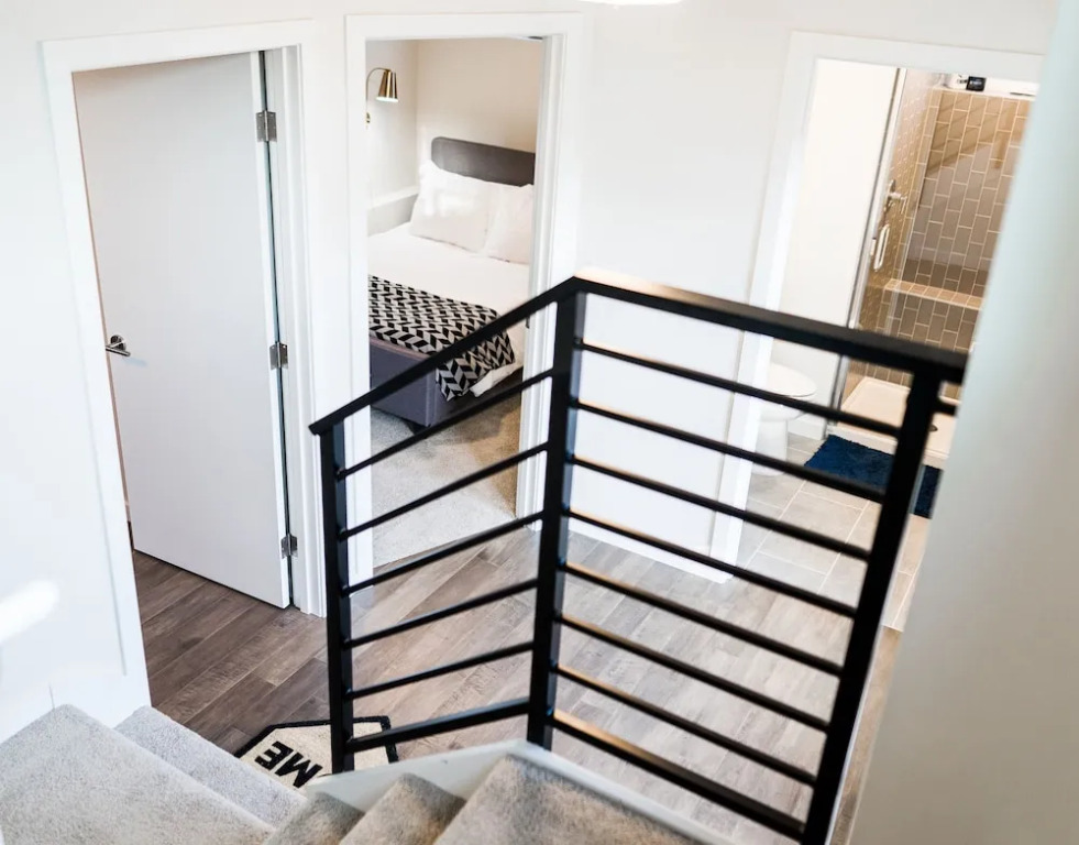 Sky Mark Lux 2 - Seattle's Best Modern 3BD HomeTel