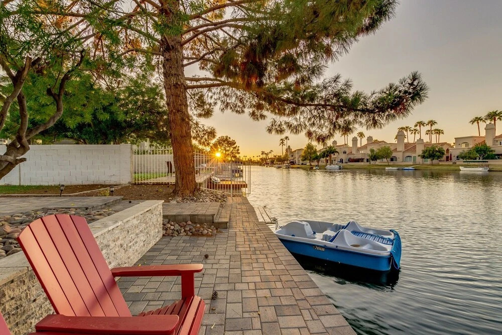 Waterfront w/ Heated Pool and a Paddle Boat in Gilbert! by Redawning