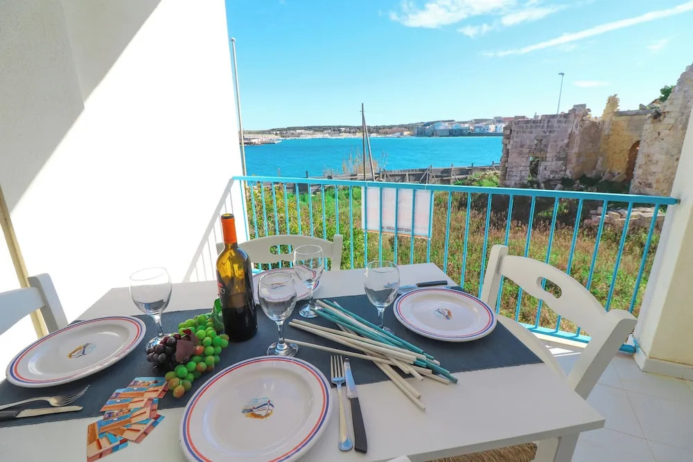 Casa Lucrezia Unique Sea View and Relaxation Near the Historic Centre