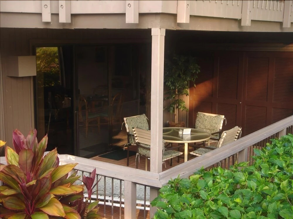 Kanaloa 202 by RedAwning