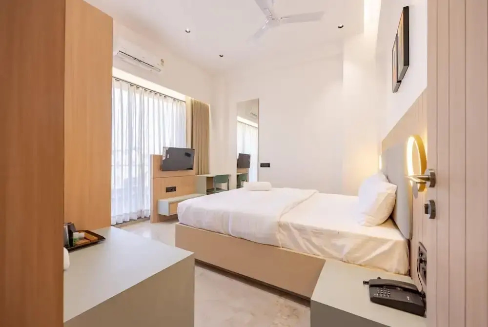 Hotel Shivam madhavpur
