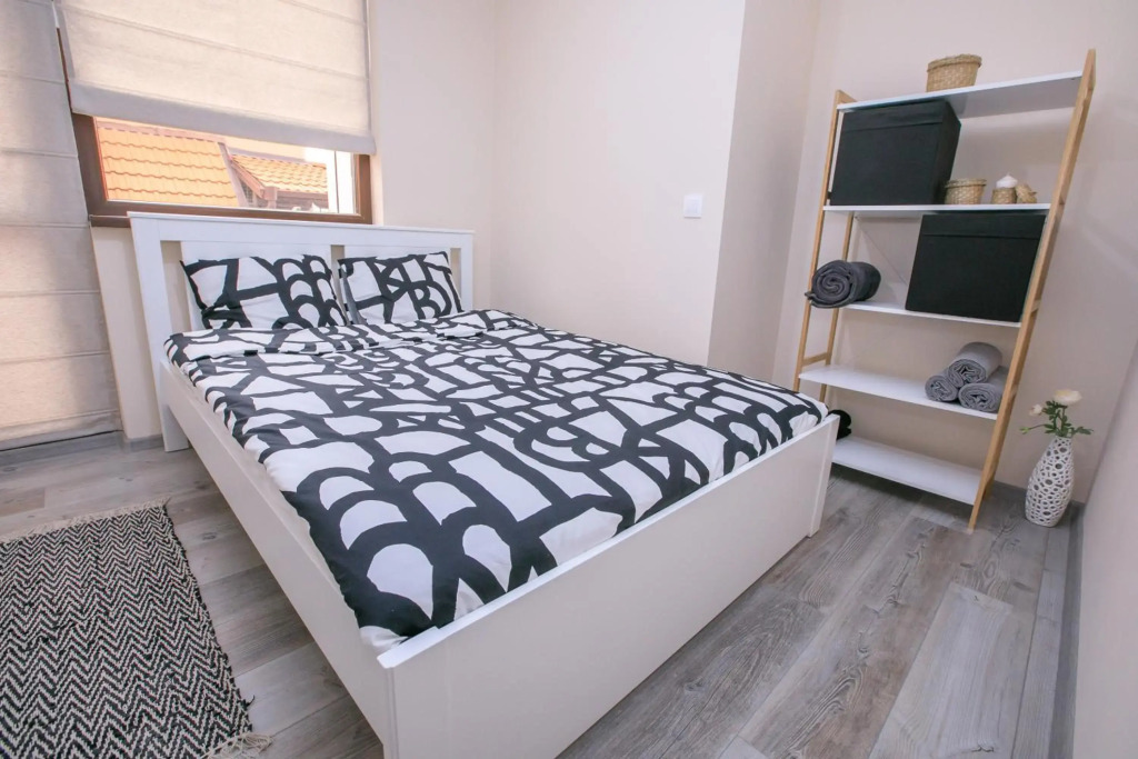 Babylon Park Apartment