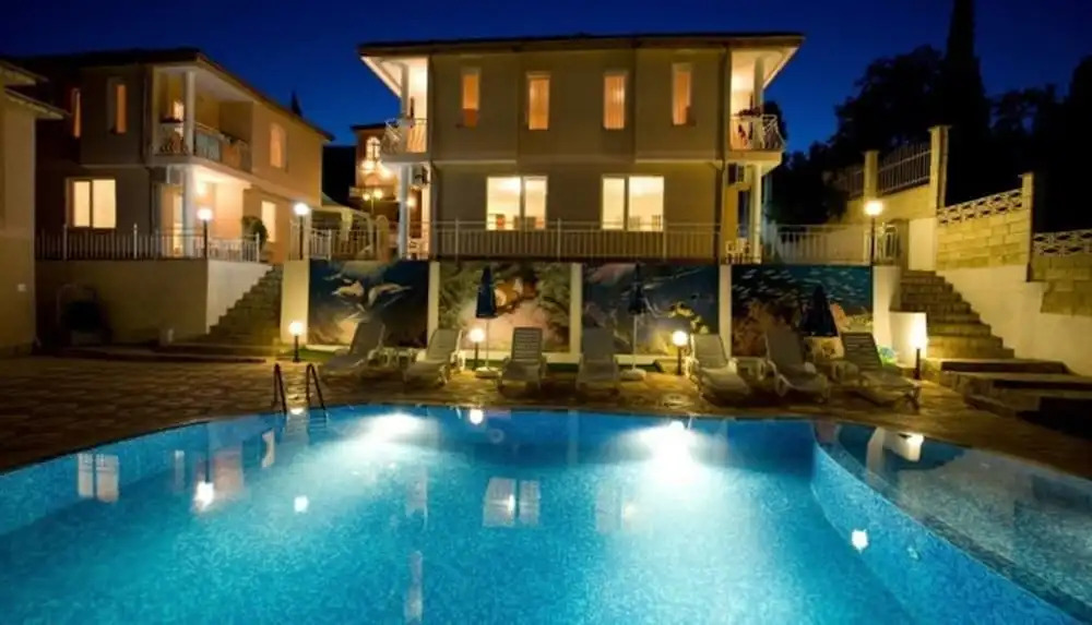 Aquarelle Hotel