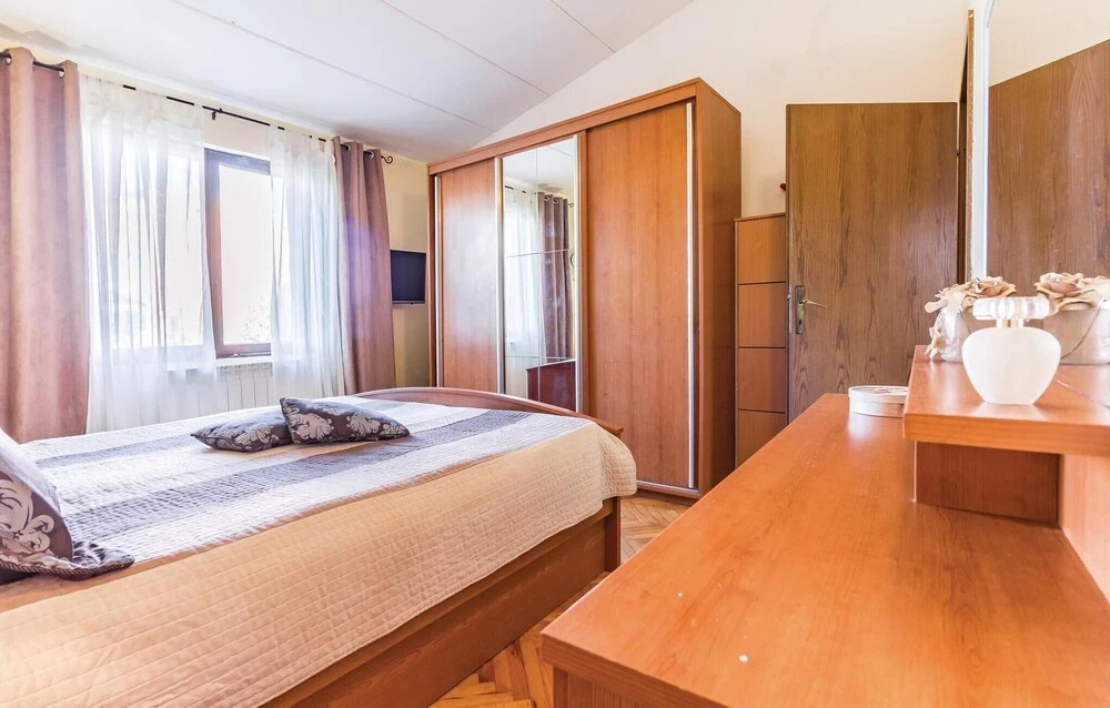 Beautiful Home in Pula With Wifi and 2 Bedrooms