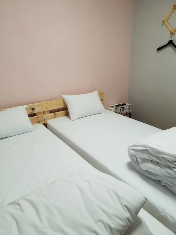 YOUNG STAY - Hostel