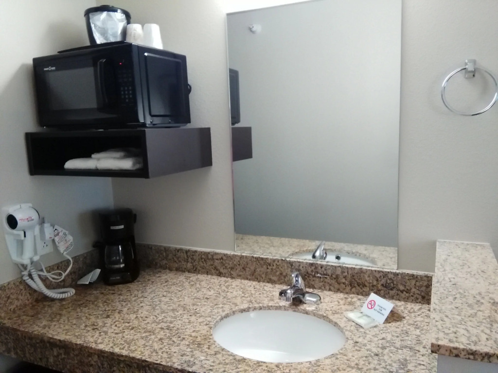 Travelodge by Wyndham Pecos