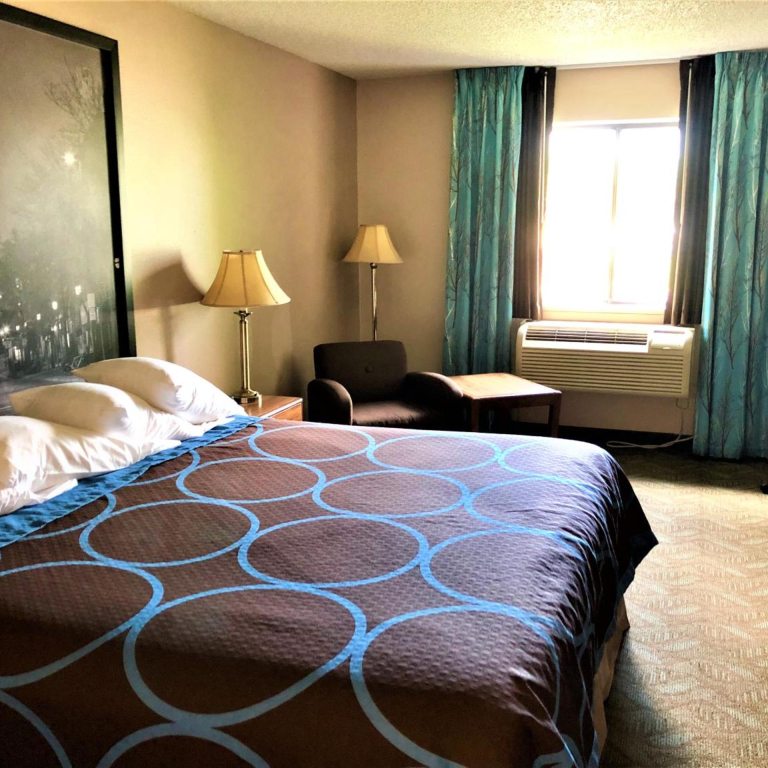 Super 8 by Wyndham Dodgeville