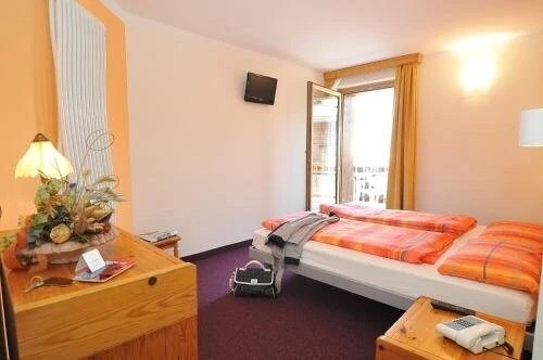 Hotel Croce Bianca