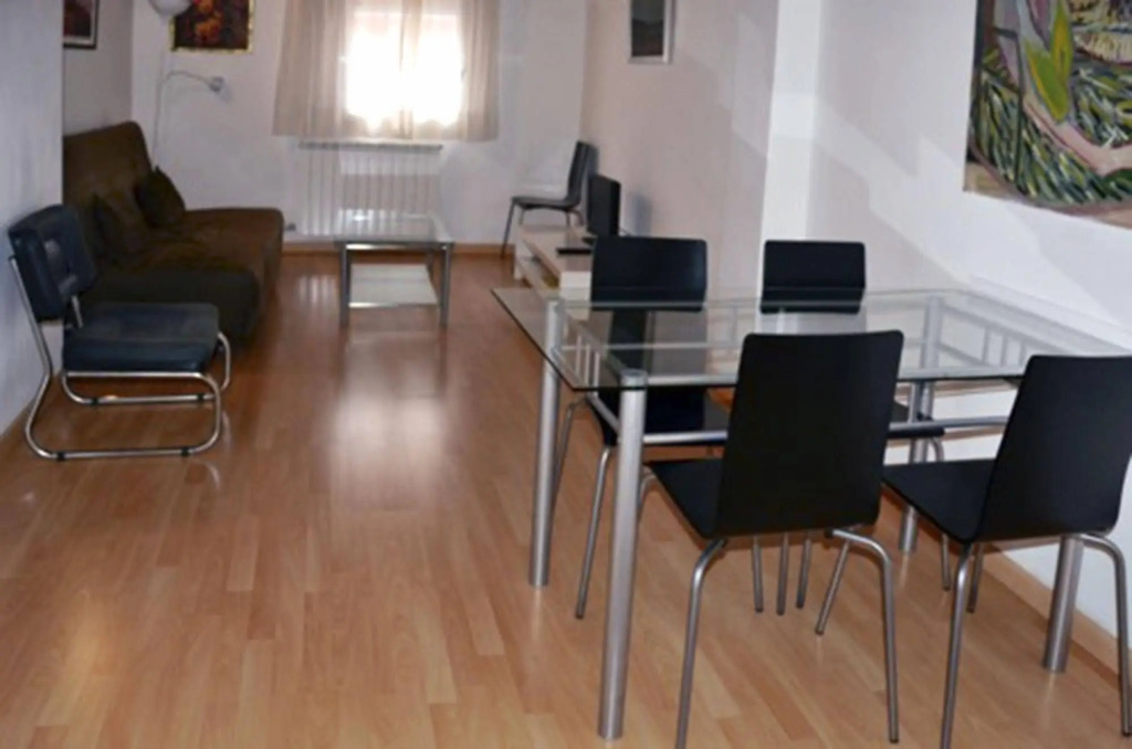 Apartamentos Auhabitat Zaragoza, edificio de apartamentos turísticos