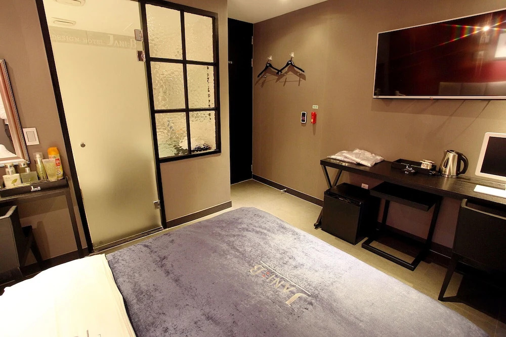 Suwon Gwonseon-Dong Jani B Hotel