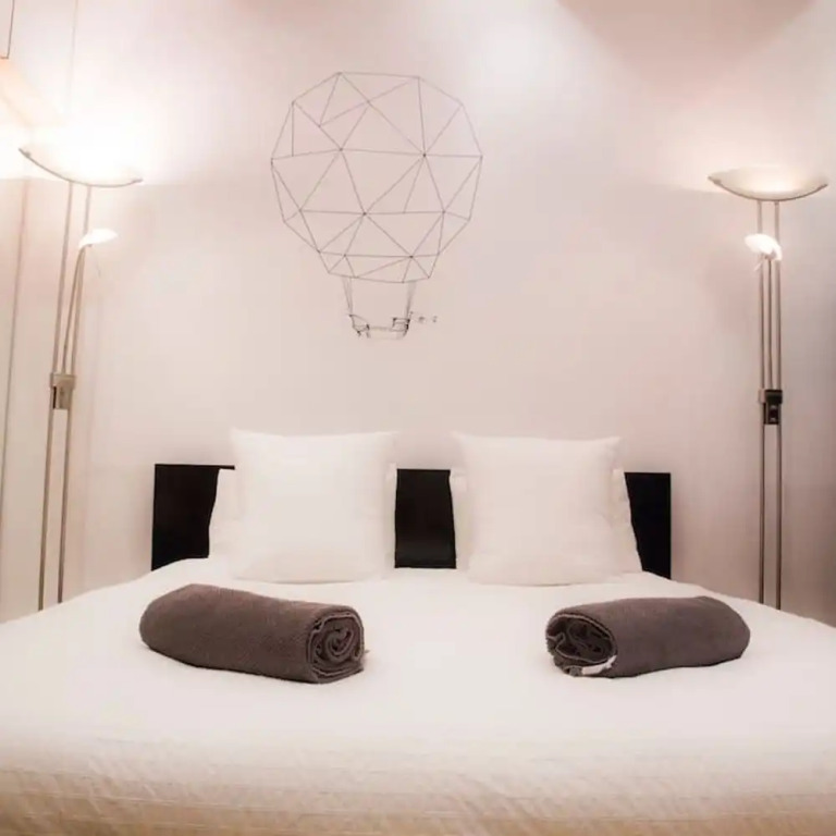 Super Studio IN THE Heart OF Trendy Gracia By Myrentalhost