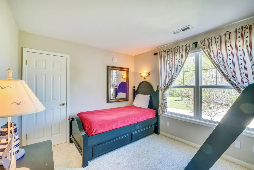 Taylorsville Lake Cottage Rental w/ Hot Tub