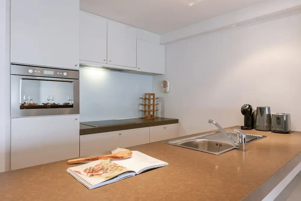 Beachside 3-bedroom Duplex Near Sea
