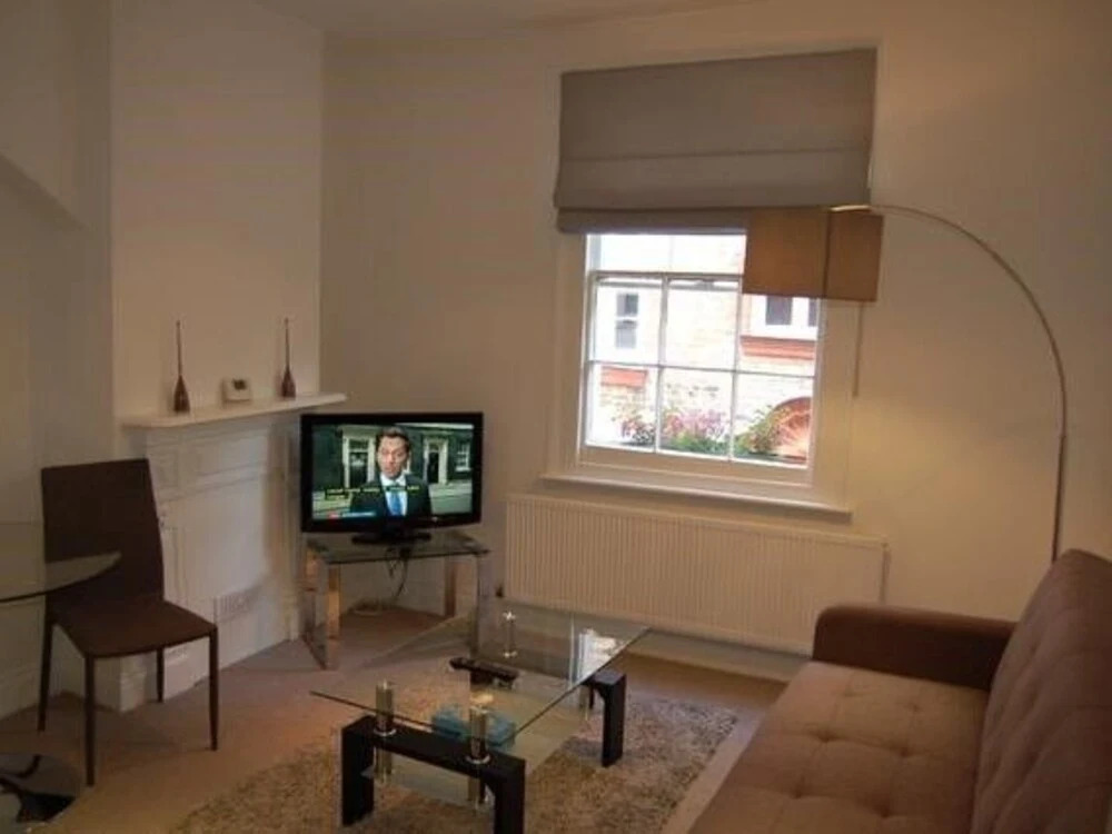 Buckingham Palace View Apartment