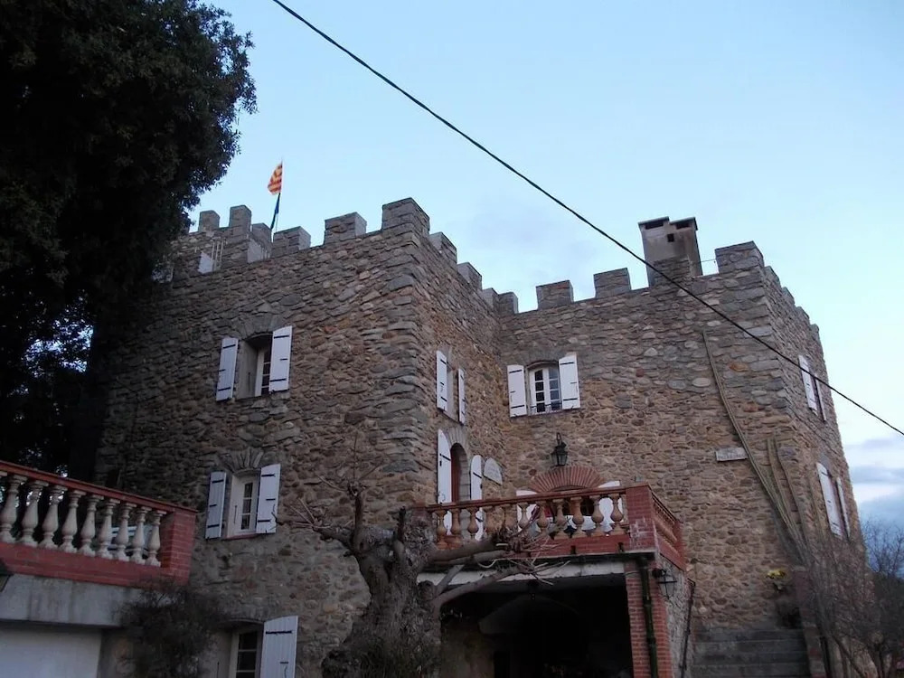 Le Castell Du Vila