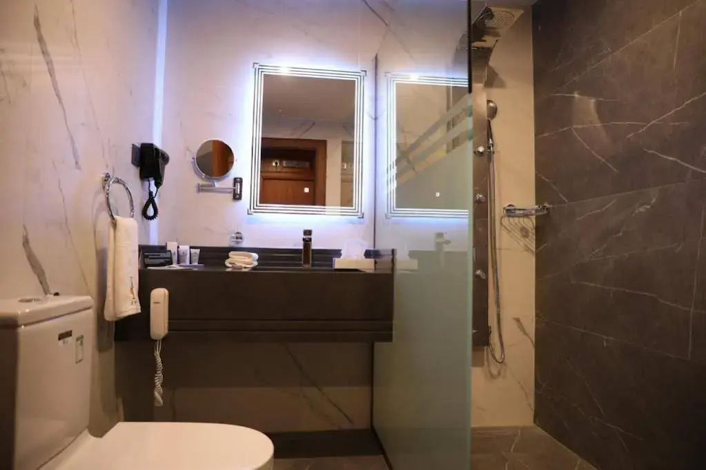 E Hotel