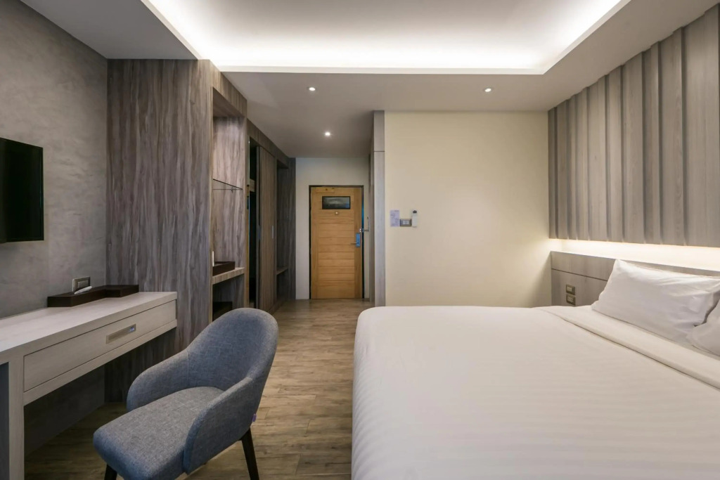 Nadee 10 Resort & Hotel