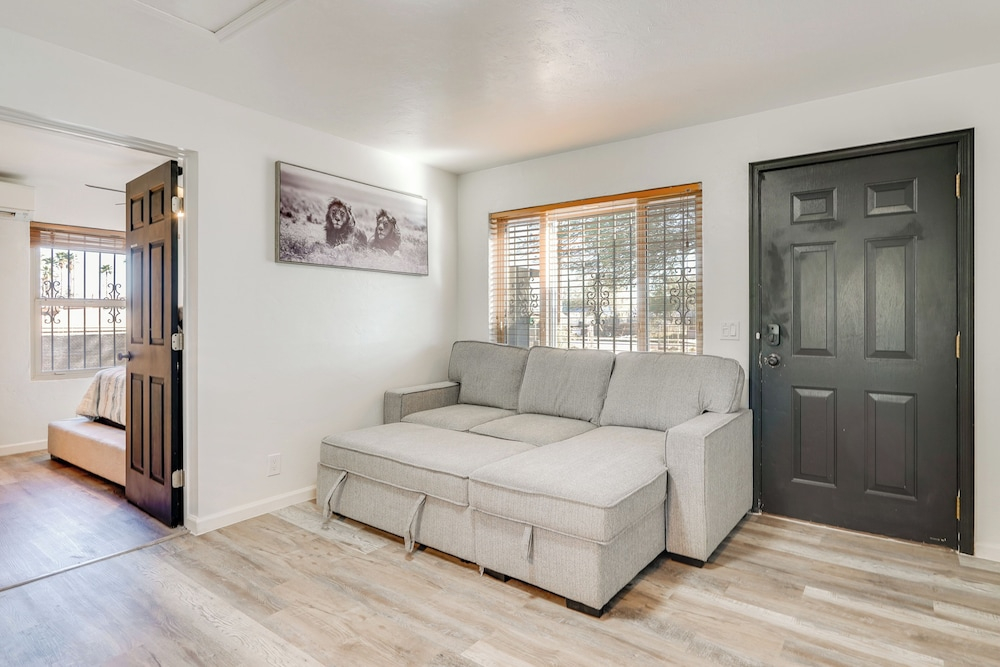 4 Mi to Dtwn & Gem Show! Pet-friendly Tucson Home