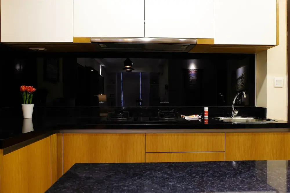 Direct Pool Access Lavenue Apartment