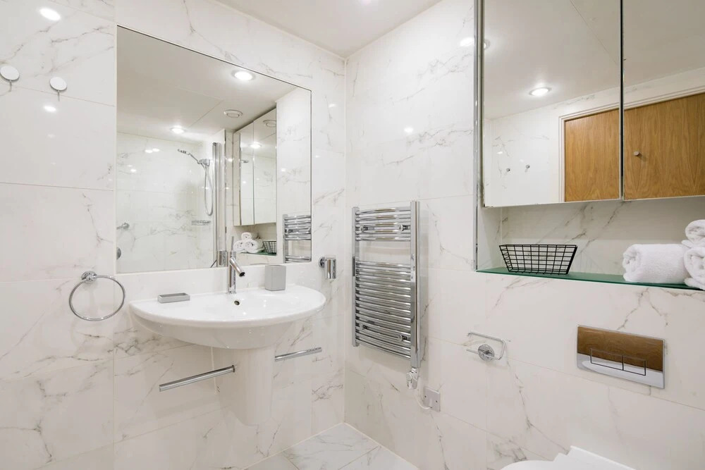 Hyde Park Luxe