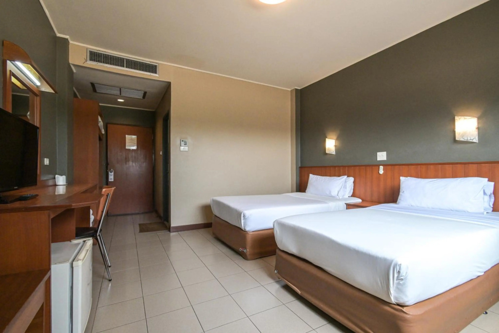 Rattana Park Hotel