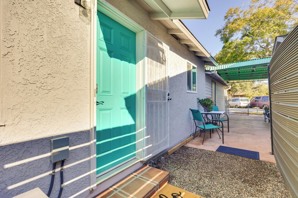 Quiet Carpinteria Cottage By Town & Beaches