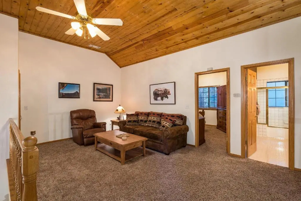 Rock Front Lodge
