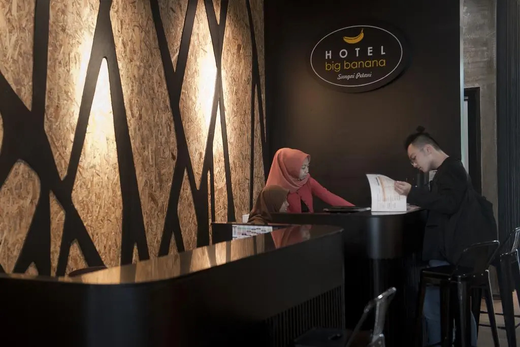 Big Banana Hotel