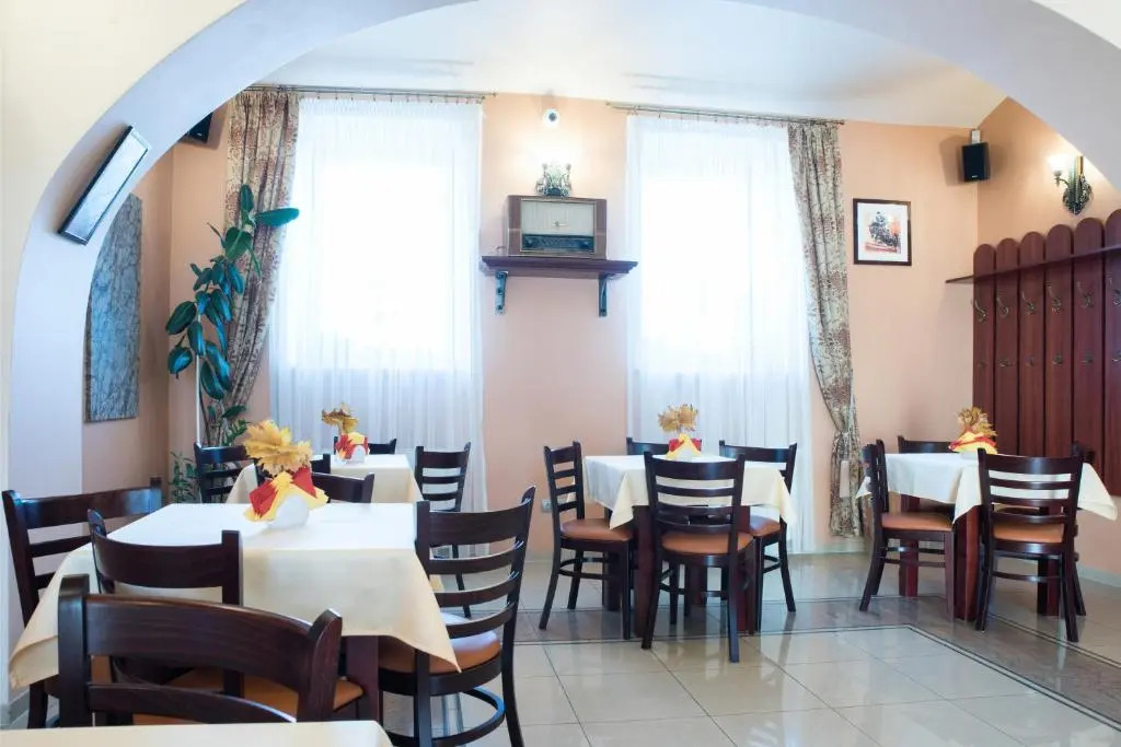 HOTEL I RESTAURACJA BROCHÓW