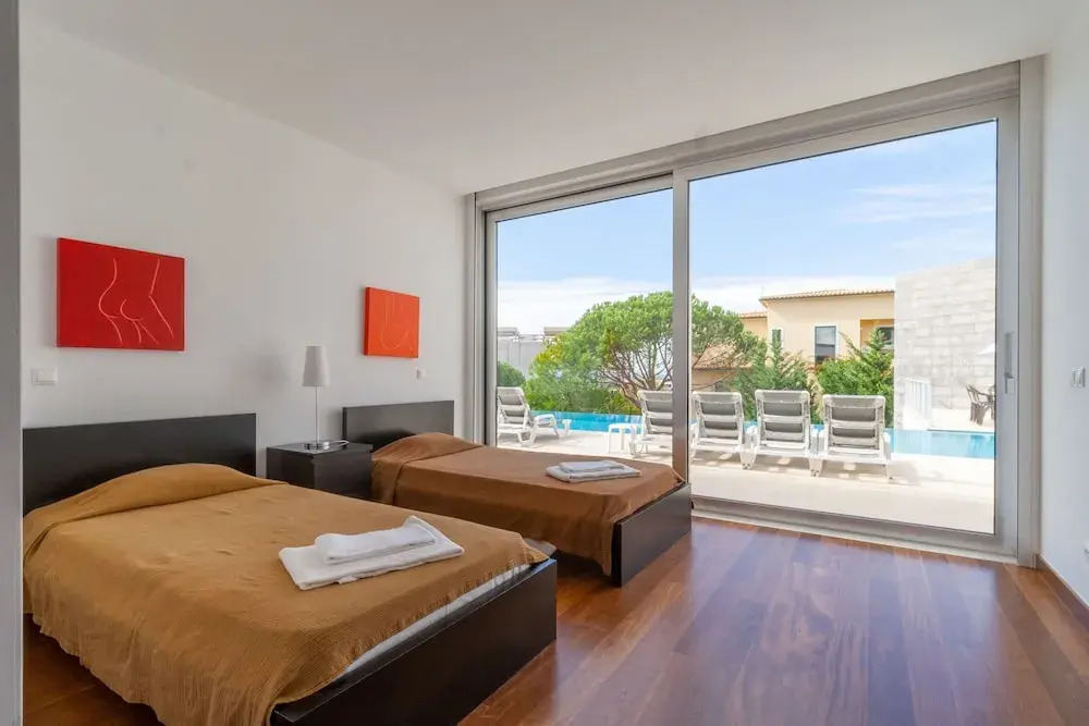 Villas2Go2 Evaristo