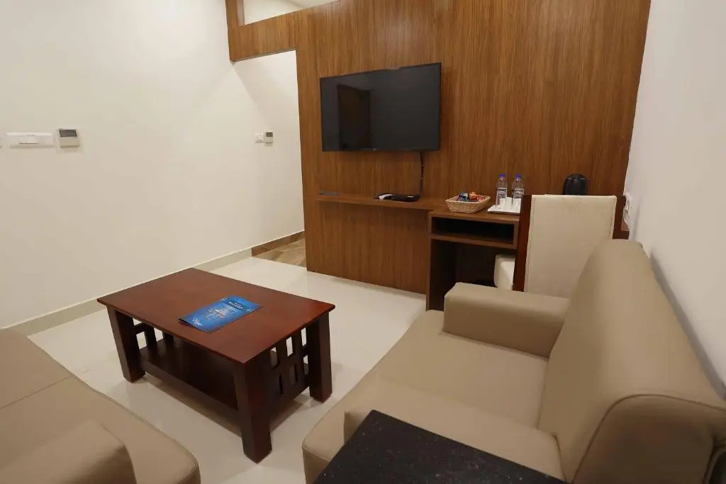 HOTEL BLUEMOON