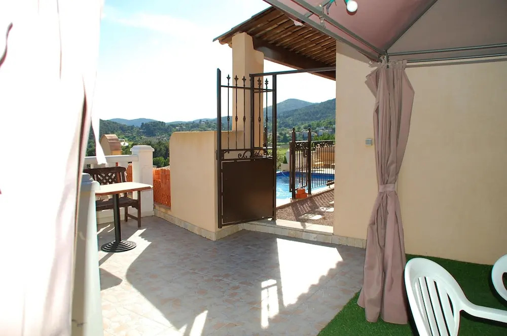 Villa With 3 Bedrooms in Callas, With Wonderful Mountain View, Private
