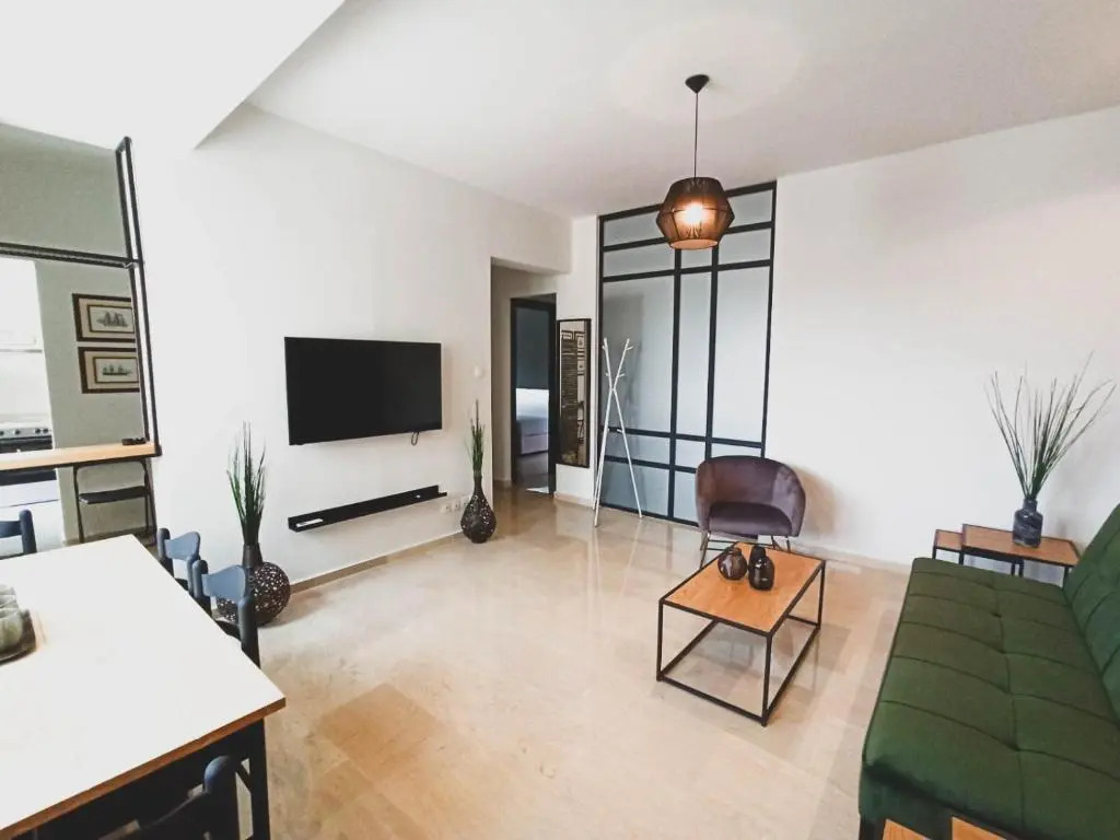 Sunlight - Volos City Center [Spacious Modern Apartments]