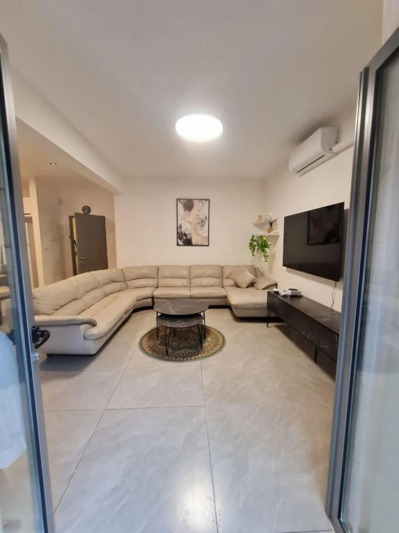 JLM Suites Tower Lincoln  Prime Location