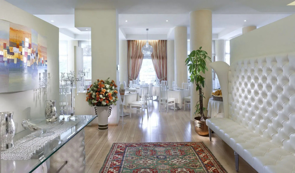 Europa Grand Hotel