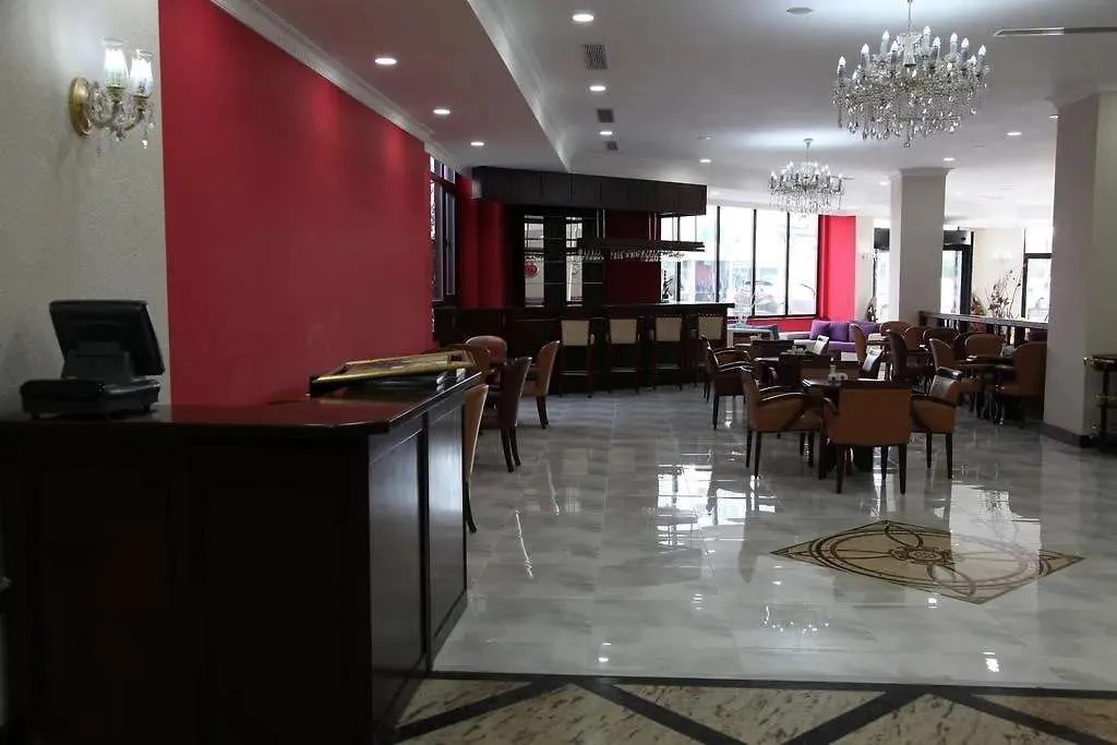 9 Doors Hotel