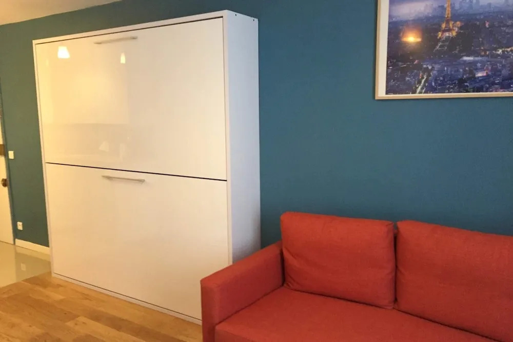 Vibrant Studio for 4 Near Gare de L'est