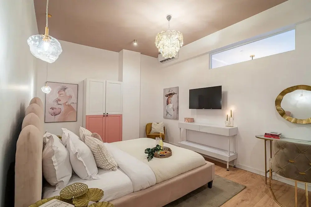 Stunning 2BR With Balcony on Piata Universitatii